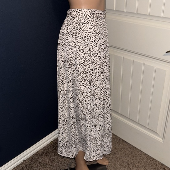 Fully lined skirt - Picture 5 of 6